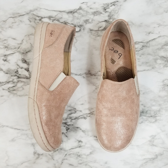 boc slip on sneakers